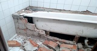 Демонтаж ванны в Городце от Мастер24 — быстро, недорого, вывоз старой ванны от 1012 руб.